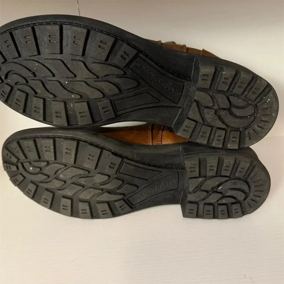 Easy Street Women's Ankle Bootie Brown Faux Leather Size 10 Casual - Picture 6 of 6